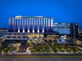 和逸饭店桃园馆，位于中坜大江国际购物中心附近的酒店