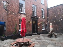 The Commercial Bar & Hotel，位于切斯特Chester City Centre的酒店