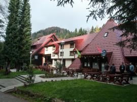 Konačište Piramida - Goč，位于弗尔尼亚奇卡矿泉镇的酒店