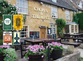 Crown and Trumpet Inn，位于布罗德韦的宾馆