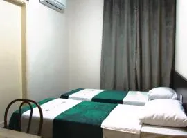 Hotel Minho - Ótima Escolha Próximo à 25 de Março, Brás, Bom Retiro, Metrô e Hospital da Mulher - Café da Manhã Incluso - Estacionamento em Frente