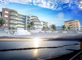 Gli Scogli Luxury Residence Hotel，位于基亚瓦里的酒店