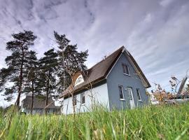 Haus unter den drei Bäumen - Urlaub auf der Sonneninsel Usedom，位于Zirchow的酒店