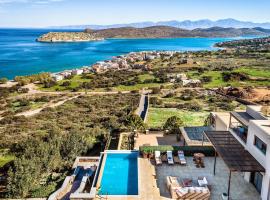 villa Thalia - Panoramic Sea and Mountains Vew Private pool，位于Kalidhón的度假短租房