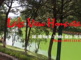 Lake view homestay，位于波来古市的酒店