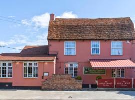 The Rose and Crown，位于Thorpe le Soken的酒店