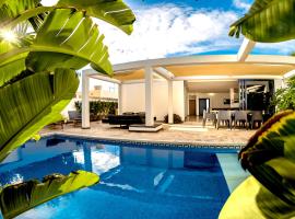 Casa Maeva with heated pool in El Roque，位于科蒂略的酒店