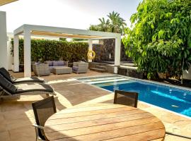 Casa Yuna with heated pool in El Roque，位于科蒂略的酒店