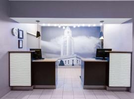 La Quinta Inn by Wyndham Lincoln，位于林垦的酒店