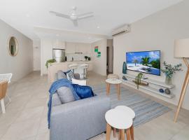 Apartment Close to the City Life on Lake 3，位于Cairns North的公寓