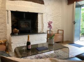 Beautifully Renovated Self-Contained Farm Cottage - close to beaches, North Berwick and the Golf Coast，位于北贝里克的乡村别墅