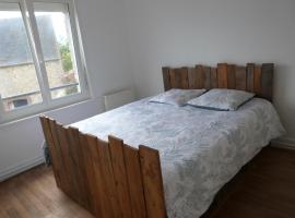 g&icirc;te iaorana - maison en centre ville，位于瓦洛尼的乡村别墅