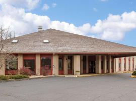 Quality Inn Macomb near University Area，位于马科姆的酒店