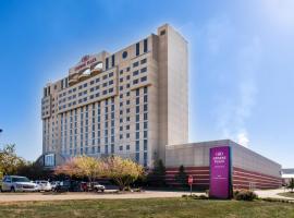 Crowne Plaza Springfield Convention Center, an IHG Hotel，位于斯普林菲尔德首都机场 - SPI附近的酒店