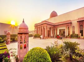 Orchha Palace and Convention Centre，位于奥拉奇哈的酒店