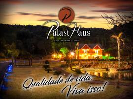 Palast Haus Pousada，位于格拉玛多的民宿