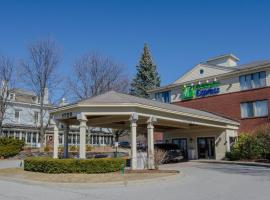 南伯灵顿快捷假日酒店，位于伯灵顿的酒店