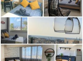 Maya New Guest House -Panoramic Sea&CityCentre View, Haifa，位于海法的旅馆