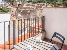 Nice Apartment In Tossa De Mar, Girona With Wifi