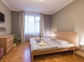 德洛哈现代中央公寓