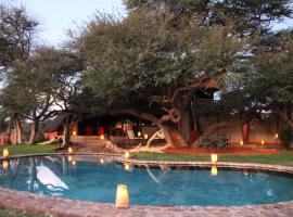 Camelthorn Kalahari Lodge，位于Hoachanas全景盐沼附近的酒店