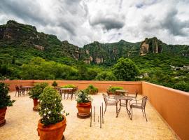 La Pirámide del Tepozteco，位于迪坡斯特兰的住宿加早餐旅馆