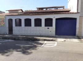 Quarto particular em Vitória，位于维多利亚Shopping Proeng Hall附近的酒店