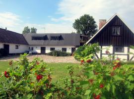 Brösarp Källagården Stora Gårdslägenheten，位于布勒萨普的酒店