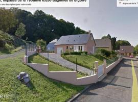 Petite maison aux abords de Bagnères de Bigorre，位于巴涅尔德比戈尔的度假屋