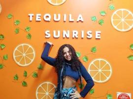 Tequila Sunrise Hostel Adelaide，位于阿德莱德的酒店