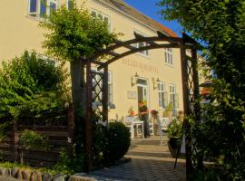 Ballen Badehotel，位于Ballen的酒店