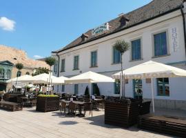 Arany Griff Hotel，位于帕波的酒店