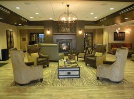 Teddy's Residential Suites Watford City，位于Watford City的酒店