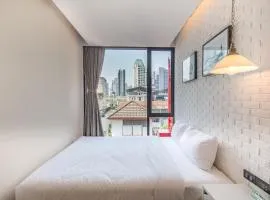 素坤逸 22 号睡眠盒子酒店