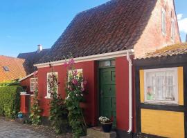 4 person holiday home in Ærøskøbing-By Traum，位于艾勒斯克宾的酒店