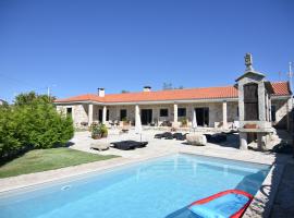 Quinchoso dos Bentos，位于阿吉亚尔小镇的酒店