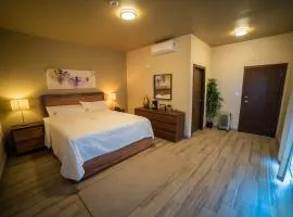 California Comfort & Suites