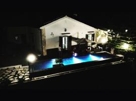 Villa Francesca - Manfredi Homes&Villas，位于圣安吉罗山的Spa酒店