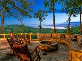 Hot Tub & Mtn Views! Creekside Mineral Bluff Cabin