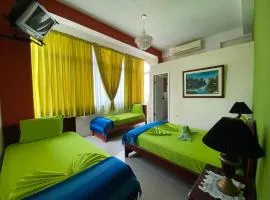 Hostal Puerto Azul