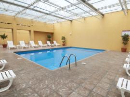 托卢卡特罗肯嘉年华酒店 ，位于托卢卡的酒店