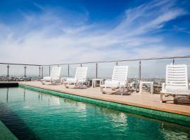 克雷塔罗中心南侧费斯塔客栈酒店，位于克雷塔罗的酒店