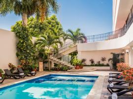 加玛梅里达卡斯特兰诺酒店，位于梅里达的酒店