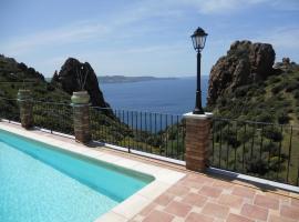 VILLA TRAMONTI SUL MARE，位于内比达的酒店
