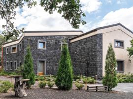 Boscoscuro，位于拉加尔纳的酒店