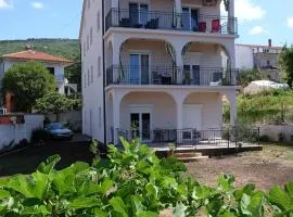 Apartmani Mojca