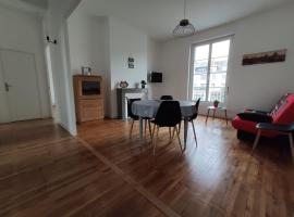 Appartement 1-6 pers situé entre les ponts，位于索米尔Saumur Train Station附近的酒店