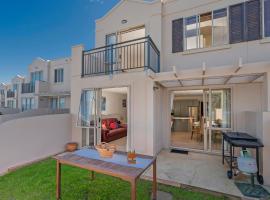 Tairua Waterfront Retreat - Tairua Apartment，位于泰鲁阿的酒店