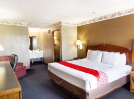 OYO Hotel Osage Beach by Lake of the Ozarks，位于欧塞奇比奇的酒店