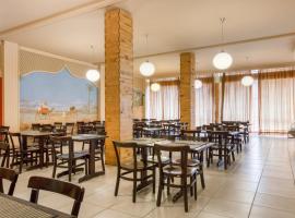 OYO Hotel Rio Claro，位于里奥克拉鲁的酒店